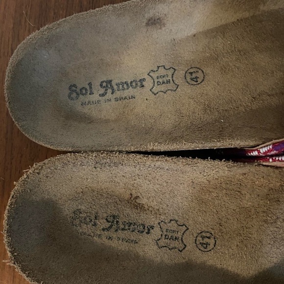 Sol Amor Pink Plaid Two-Strap Sandals with Buckles - Picture 6 of 6